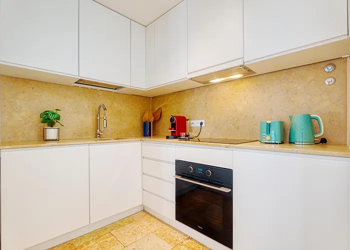 Apartment New! Modern & Chic Alfama *