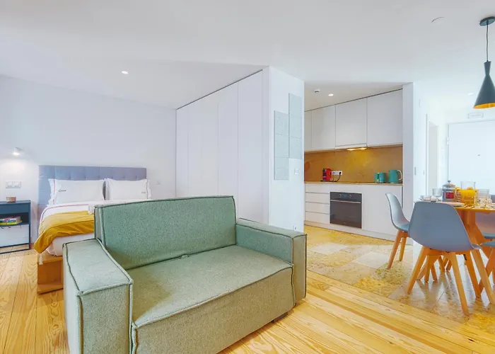 Apartment New! Modern & Chic Alfama