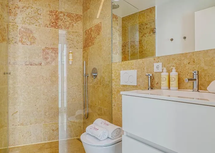 Apartment New! Modern & Chic Alfama Lisbon